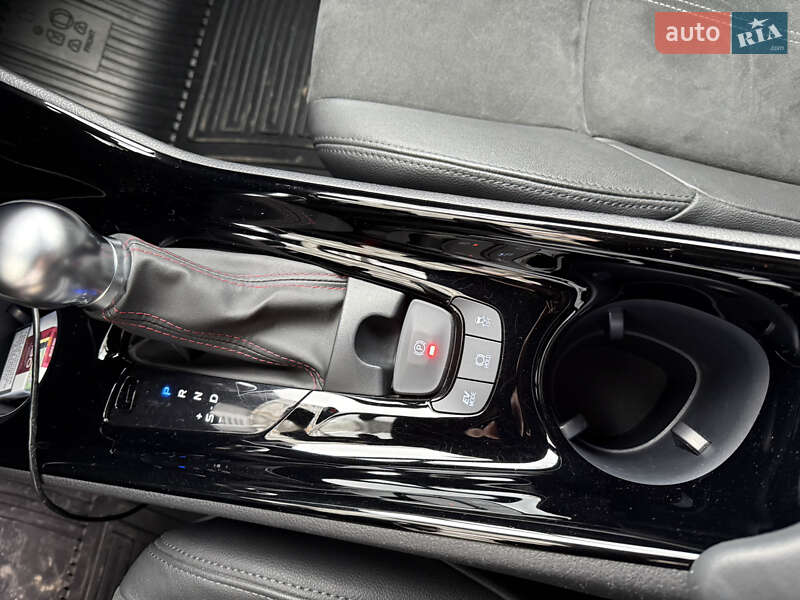 Внедорожник / Кроссовер Toyota C-HR 2021 в Одессе фото 19 Внедорожник / Кроссовер Toyota C-HR 2021 в Одессе