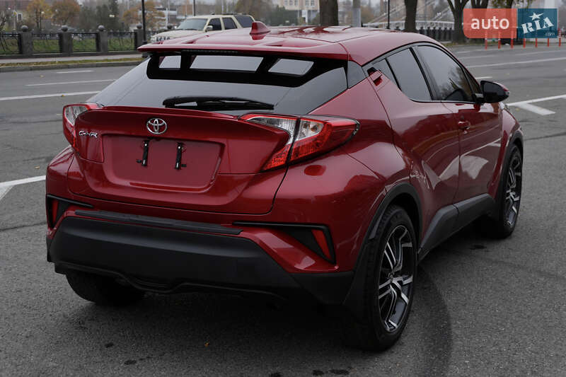 Позашляховик / Кросовер Toyota C-HR 2020 в Харкові