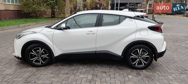 Позашляховик / Кросовер Toyota C-HR 2021 в Кривому Розі