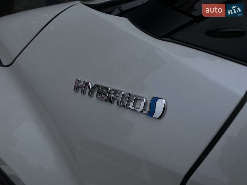 Внедорожник / Кроссовер Toyota C-HR 2018 в Одессе фото 15 Внедорожник / Кроссовер Toyota C-HR 2018 в Одессе