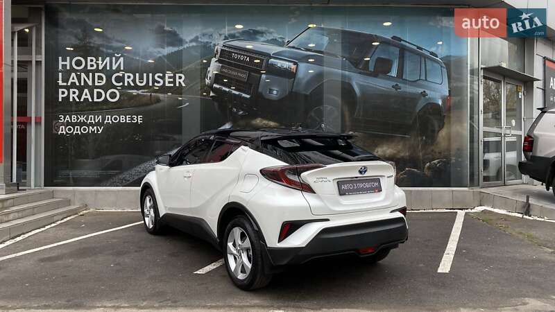 Внедорожник / Кроссовер Toyota C-HR 2018 в Одессе фото 2 Внедорожник / Кроссовер Toyota C-HR 2018 в Одессе