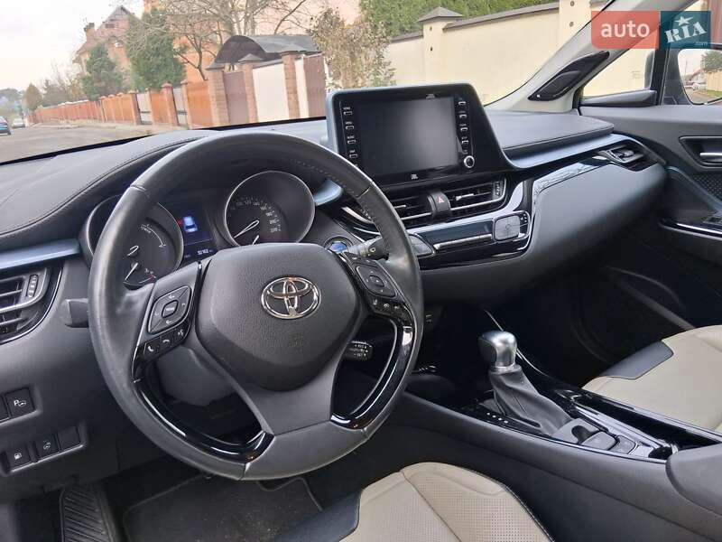 Внедорожник / Кроссовер Toyota C-HR 2020 в Львове