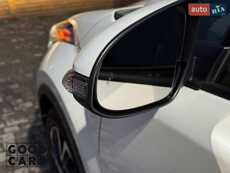 Позашляховик / Кросовер Toyota C-HR 2019 в Одесі
