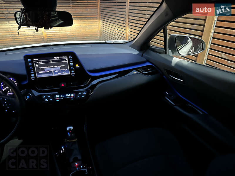 Позашляховик / Кросовер Toyota C-HR 2019 в Одесі