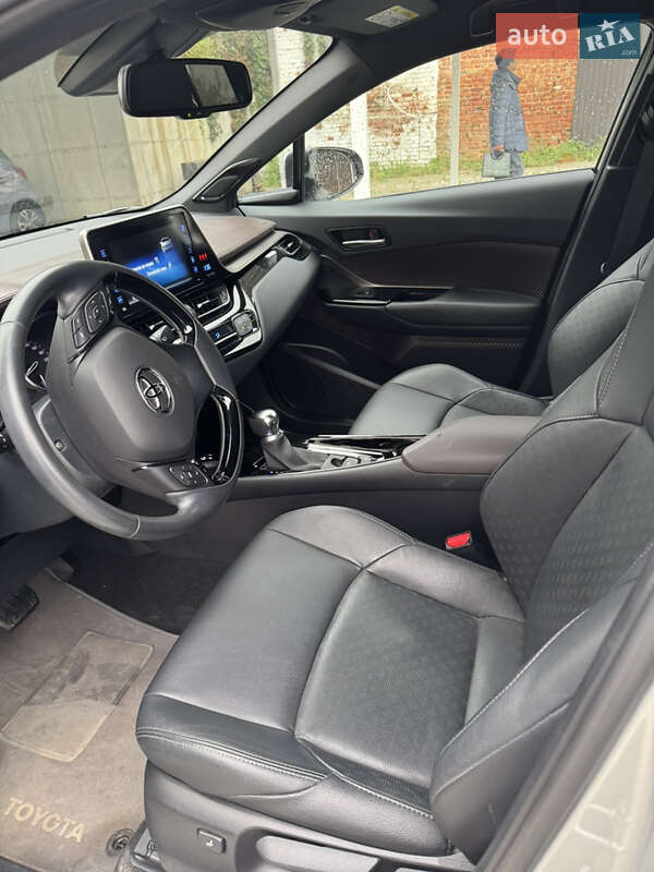 Позашляховик / Кросовер Toyota C-HR 2019 в Хмельницькому