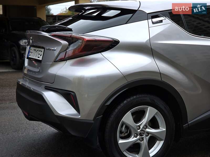 Внедорожник / Кроссовер Toyota C-HR 2019 в Одессе