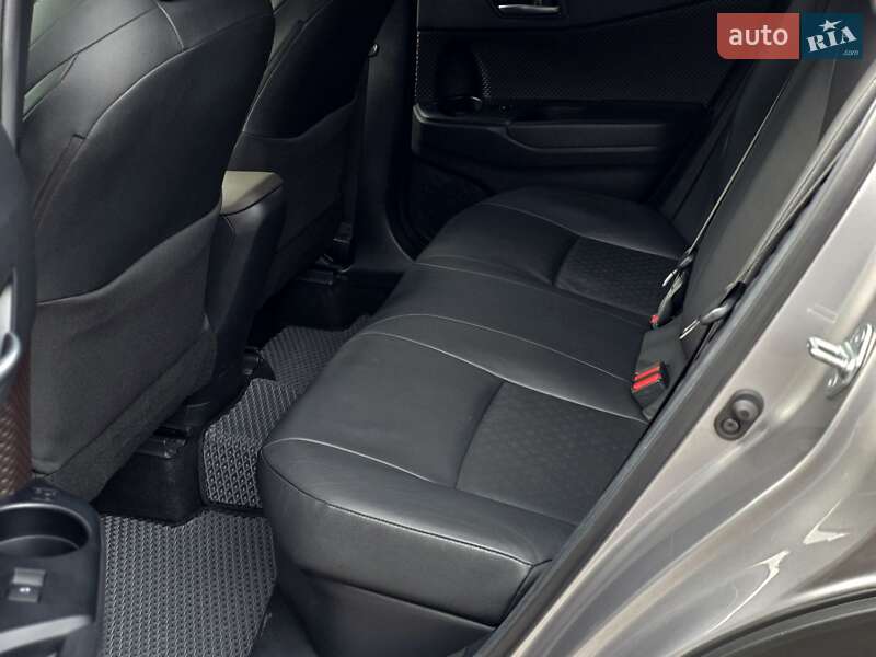 Внедорожник / Кроссовер Toyota C-HR 2019 в Одессе