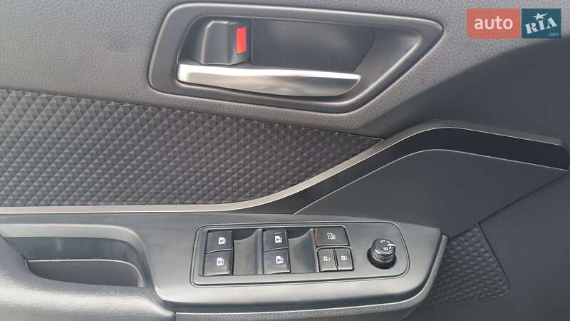 Позашляховик / Кросовер Toyota C-HR 2018 в Києві