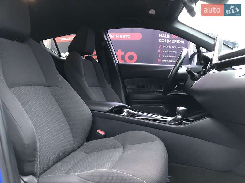 Внедорожник / Кроссовер Toyota C-HR 2018 в Виннице