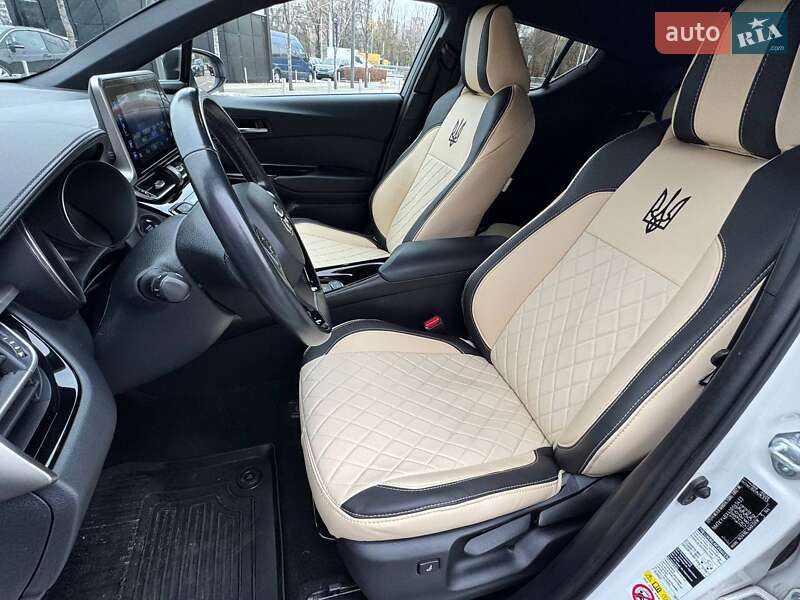 Внедорожник / Кроссовер Toyota C-HR 2019 в Киеве фото 8 Внедорожник / Кроссовер Toyota C-HR 2019 в Киеве
