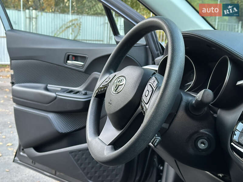 Внедорожник / Кроссовер Toyota C-HR 2020 в Одессе фото 39 Внедорожник / Кроссовер Toyota C-HR 2020 в Одессе
