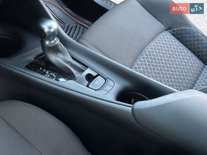 Внедорожник / Кроссовер Toyota C-HR 2020 в Одессе фото 45 Внедорожник / Кроссовер Toyota C-HR 2020 в Одессе