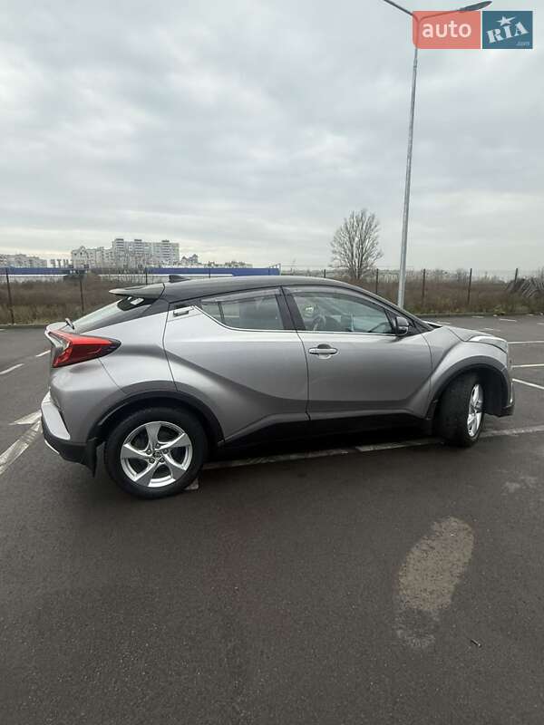 Внедорожник / Кроссовер Toyota C-HR 2016 в Киеве фото 4 Внедорожник / Кроссовер Toyota C-HR 2016 в Киеве