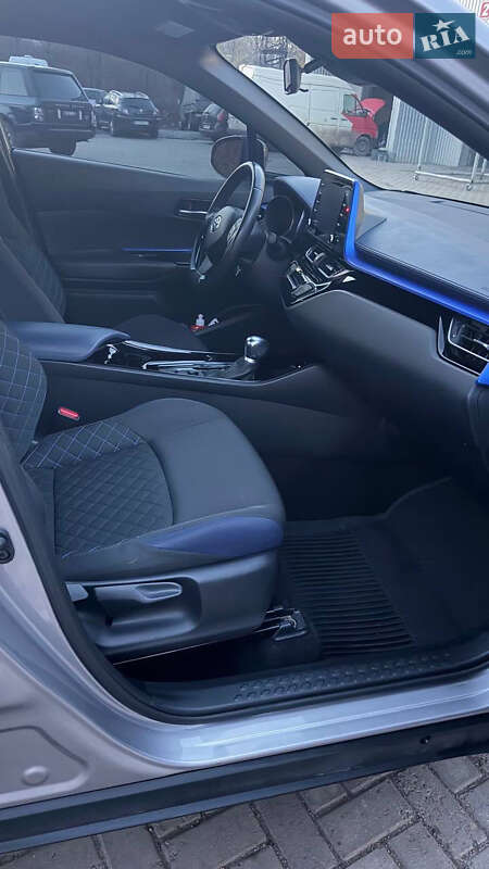 Внедорожник / Кроссовер Toyota C-HR 2020 в Кривом Роге