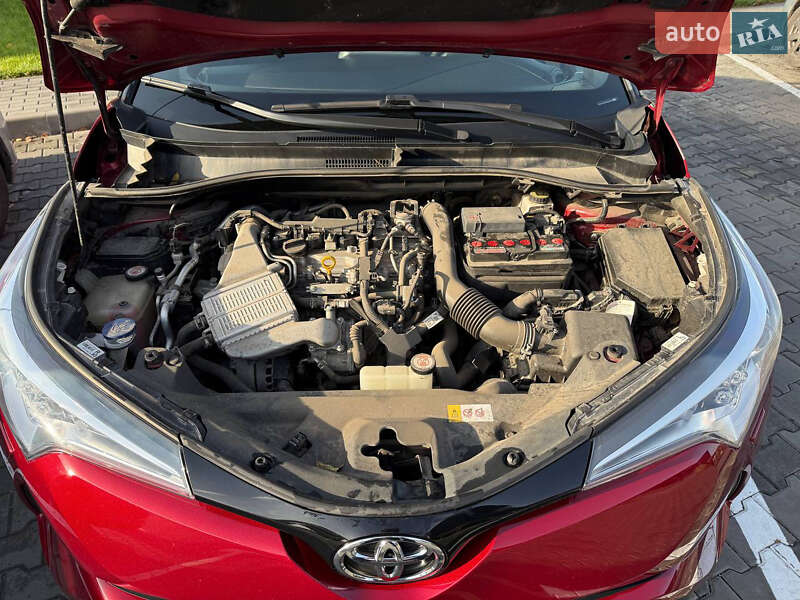 Внедорожник / Кроссовер Toyota C-HR 2017 в Днепре фото 9 Внедорожник / Кроссовер Toyota C-HR 2017 в Днепре