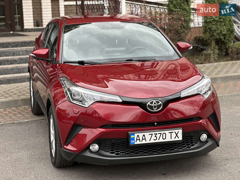 Внедорожник / Кроссовер Toyota C-HR 2018 в Виннице