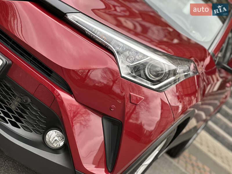 Внедорожник / Кроссовер Toyota C-HR 2018 в Виннице