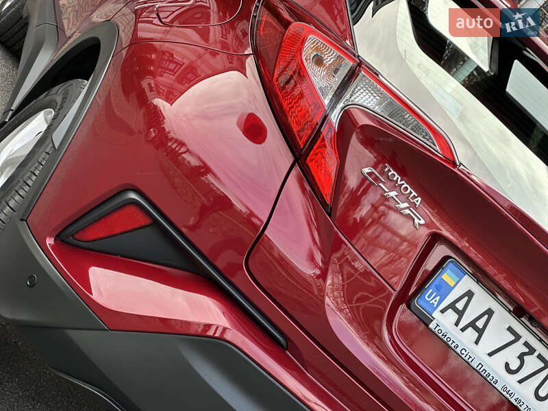 Внедорожник / Кроссовер Toyota C-HR 2018 в Виннице