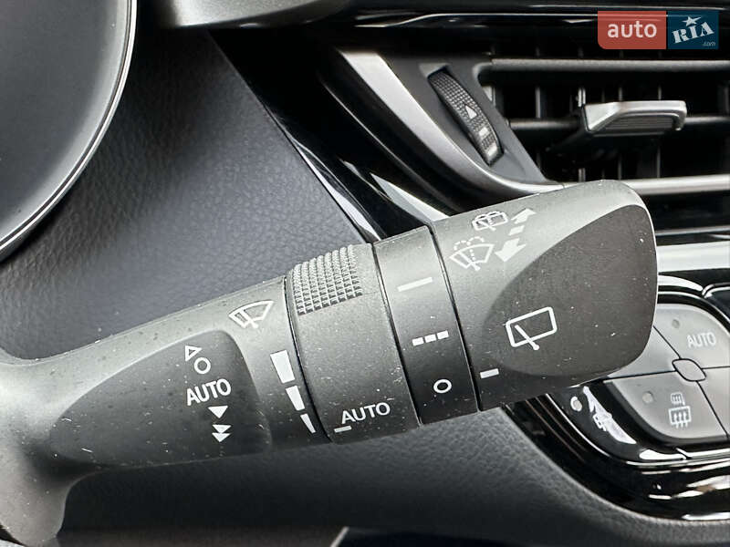 Внедорожник / Кроссовер Toyota C-HR 2018 в Виннице