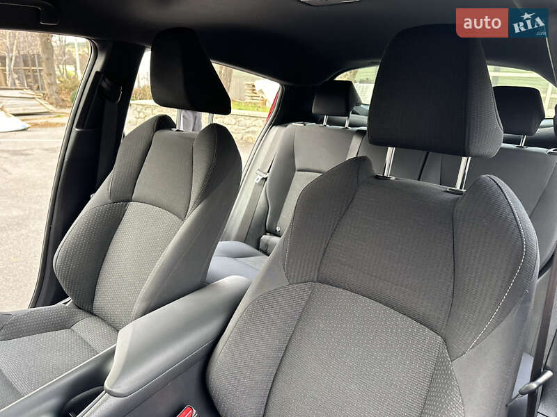 Внедорожник / Кроссовер Toyota C-HR 2018 в Виннице