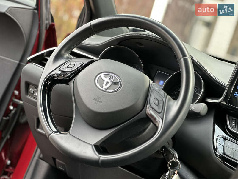 Внедорожник / Кроссовер Toyota C-HR 2018 в Виннице