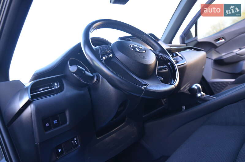 Внедорожник / Кроссовер Toyota C-HR 2018 в Дрогобыче