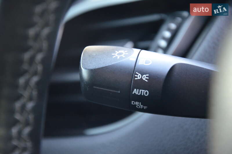 Внедорожник / Кроссовер Toyota C-HR 2018 в Дрогобыче