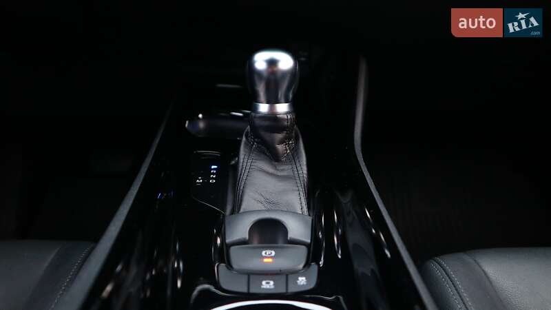 Внедорожник / Кроссовер Toyota C-HR 2018 в Киеве