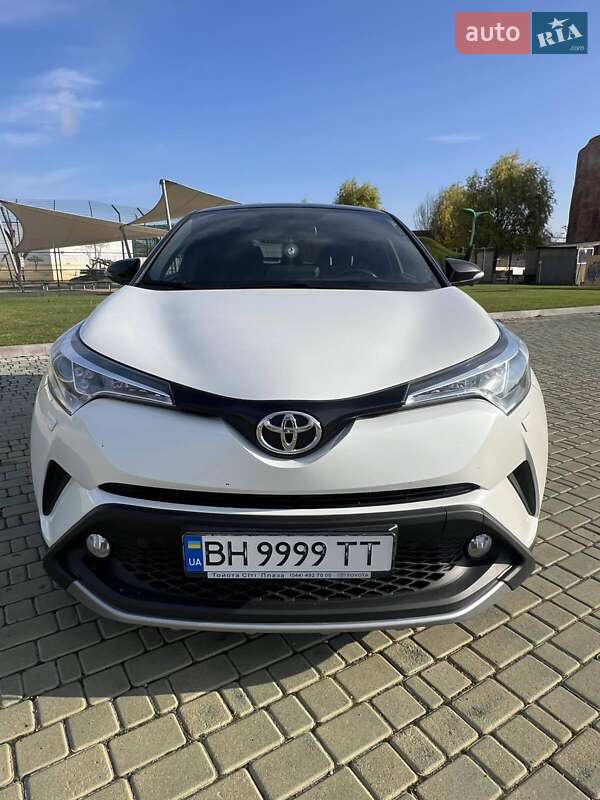 Внедорожник / Кроссовер Toyota C-HR 2016 в Одессе