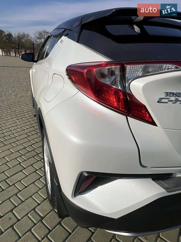 Внедорожник / Кроссовер Toyota C-HR 2016 в Одессе