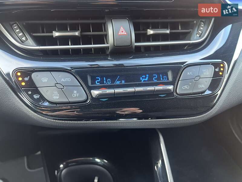 Внедорожник / Кроссовер Toyota C-HR 2016 в Одессе