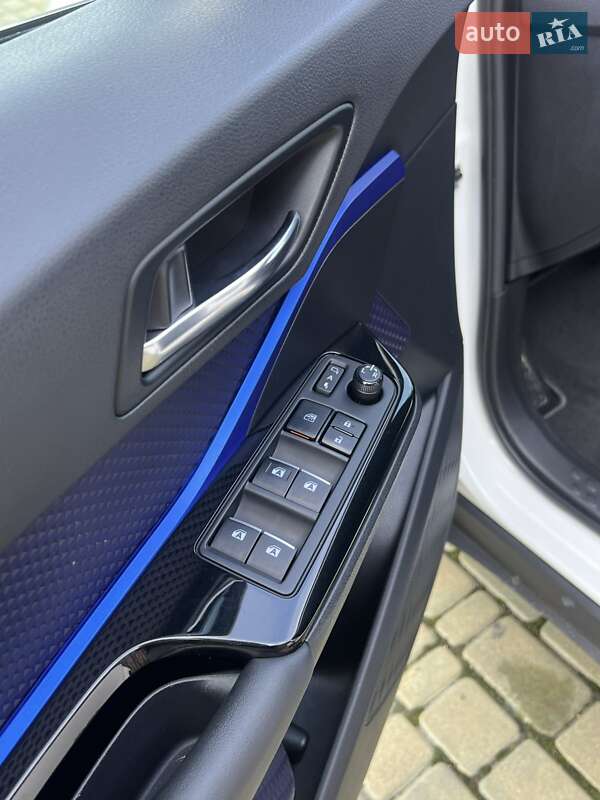 Внедорожник / Кроссовер Toyota C-HR 2016 в Одессе