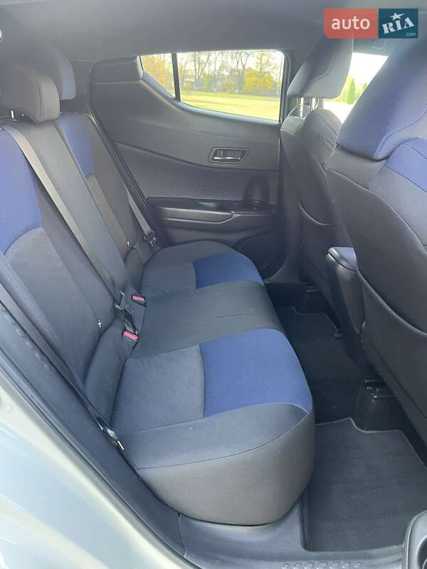 Внедорожник / Кроссовер Toyota C-HR 2016 в Одессе