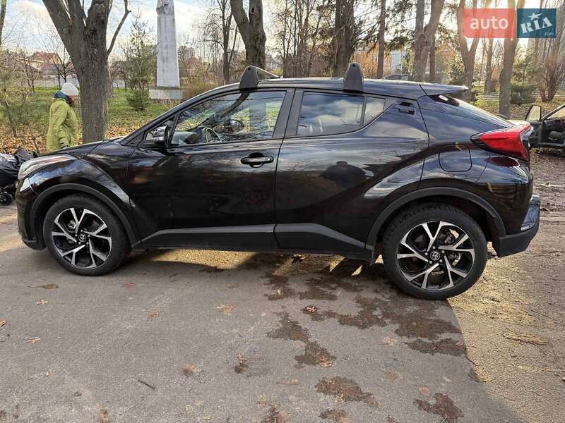 Внедорожник / Кроссовер Toyota C-HR 2021 в Киеве фото 9 Внедорожник / Кроссовер Toyota C-HR 2021 в Киеве