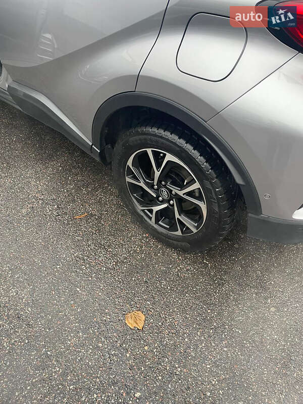 Внедорожник / Кроссовер Toyota C-HR 2019 в Белой Церкви