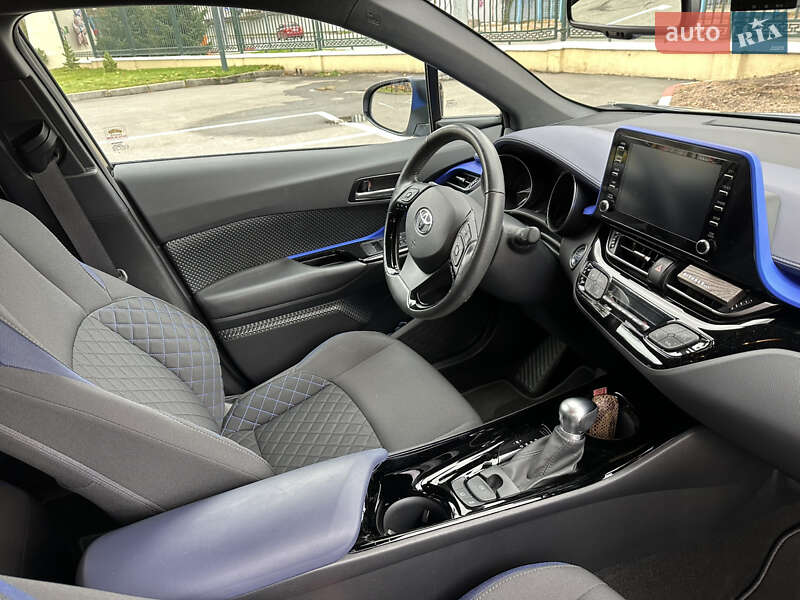 Внедорожник / Кроссовер Toyota C-HR 2019 в Харькове