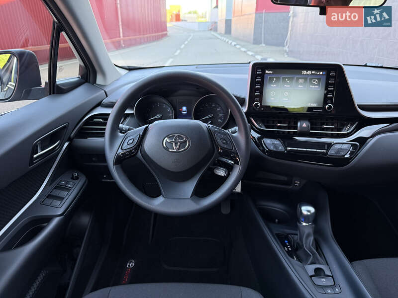 Внедорожник / Кроссовер Toyota C-HR 2021 в Киеве