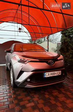 Внедорожник / Кроссовер Toyota C-HR 2016 в Драбове
