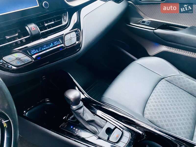 Позашляховик / Кросовер Toyota C-HR 2020 в Богородчанах