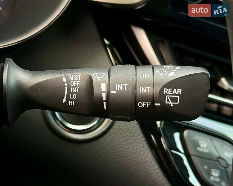 Внедорожник / Кроссовер Toyota C-HR 2019 в Киеве