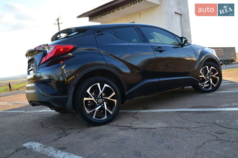 Позашляховик / Кросовер Toyota C-HR 2018 в Дрогобичі фото 33 Позашляховик / Кросовер Toyota C-HR 2018 в Дрогобичі