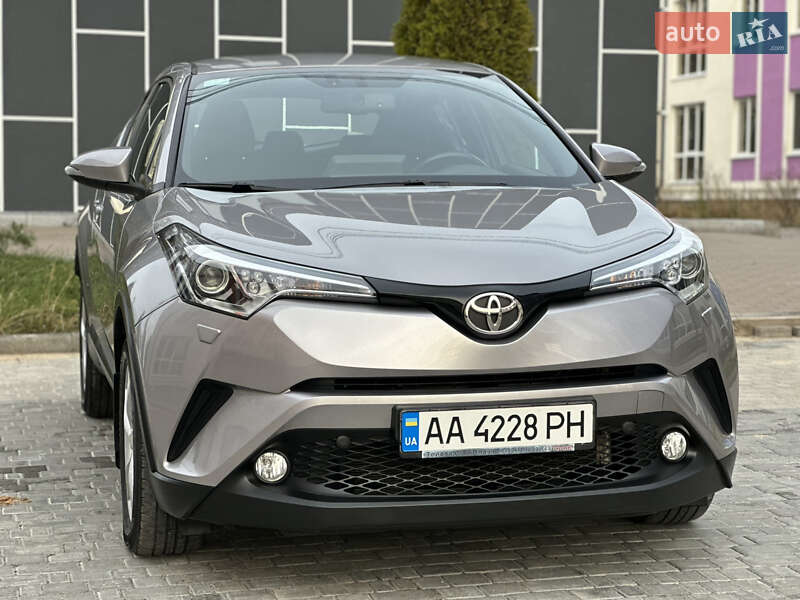 Позашляховик / Кросовер Toyota C-HR 2016 в Вінниці