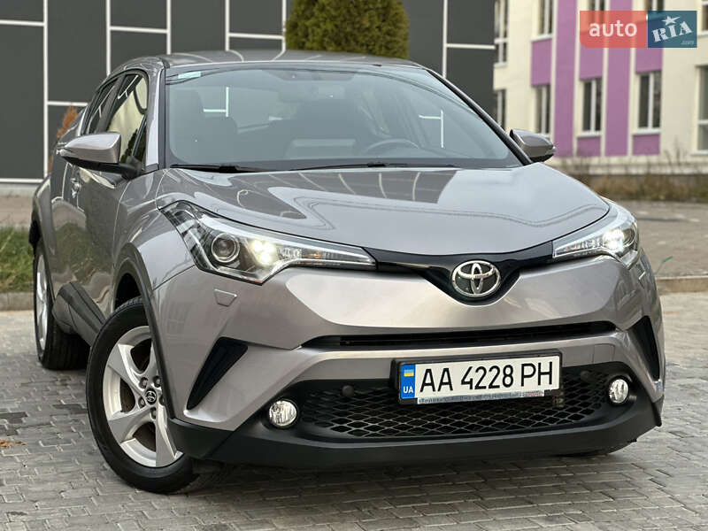 Позашляховик / Кросовер Toyota C-HR 2016 в Вінниці
