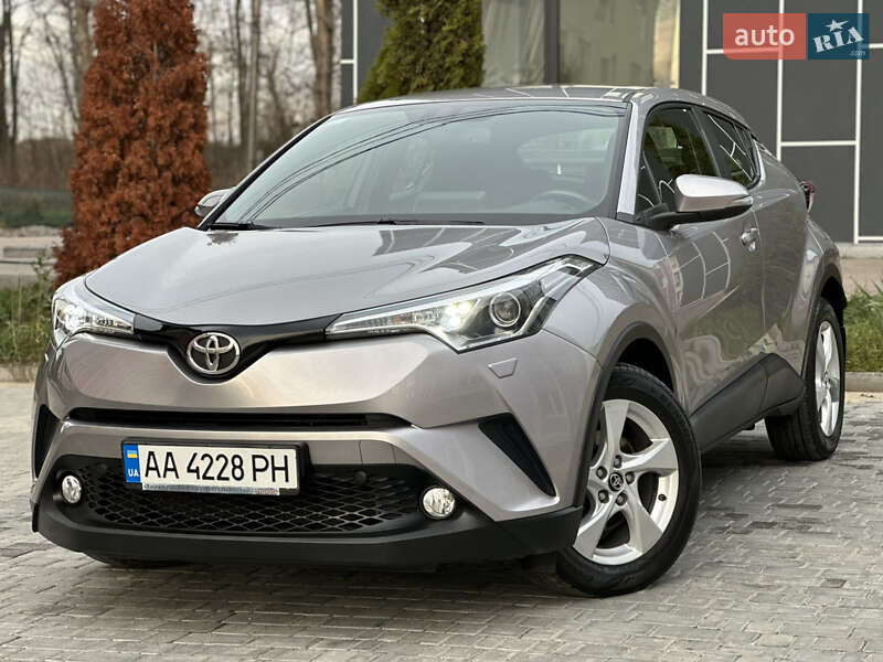 Позашляховик / Кросовер Toyota C-HR 2016 в Вінниці
