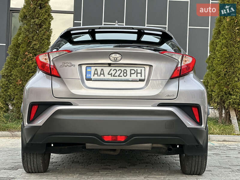 Позашляховик / Кросовер Toyota C-HR 2016 в Вінниці