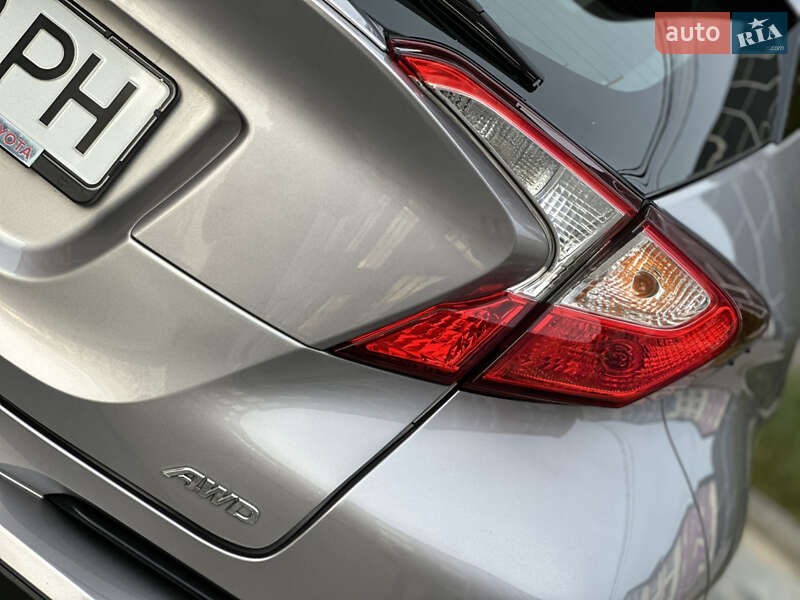 Позашляховик / Кросовер Toyota C-HR 2016 в Вінниці