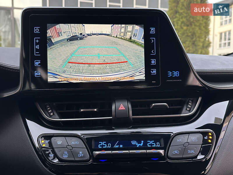 Позашляховик / Кросовер Toyota C-HR 2016 в Вінниці