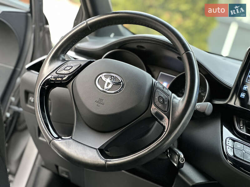 Позашляховик / Кросовер Toyota C-HR 2016 в Вінниці