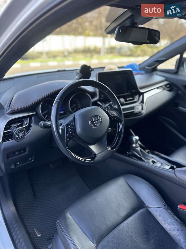 Позашляховик / Кросовер Toyota C-HR 2019 в Одесі