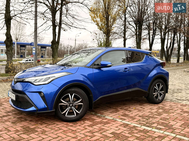 Внедорожник / Кроссовер Toyota C-HR 2020 в Харькове